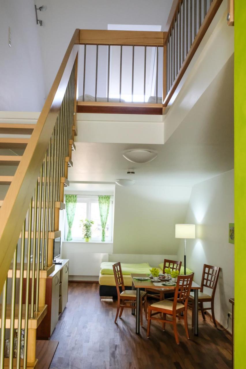 Jungingers Aparthotel Holzheim  Bagian luar foto