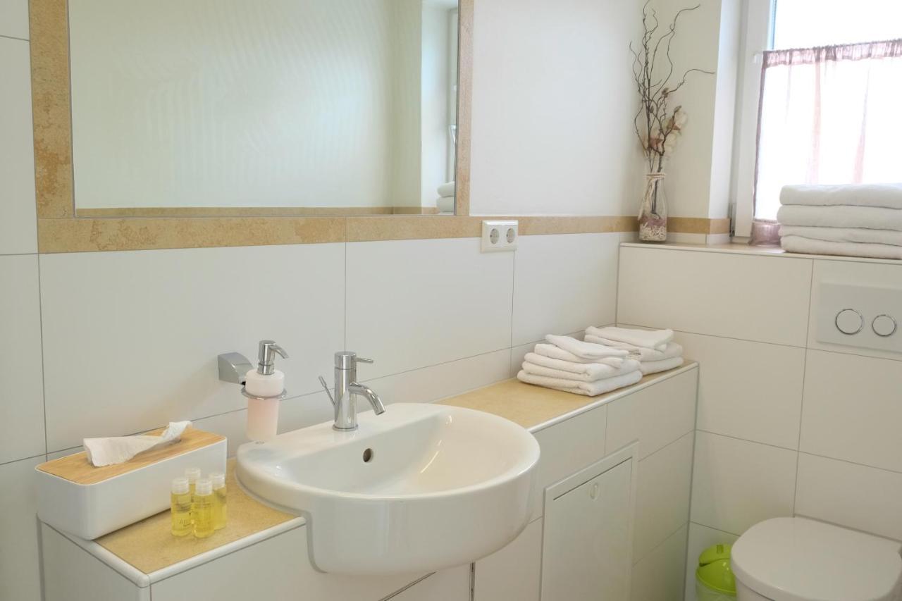 Jungingers Aparthotel Holzheim  Bagian luar foto